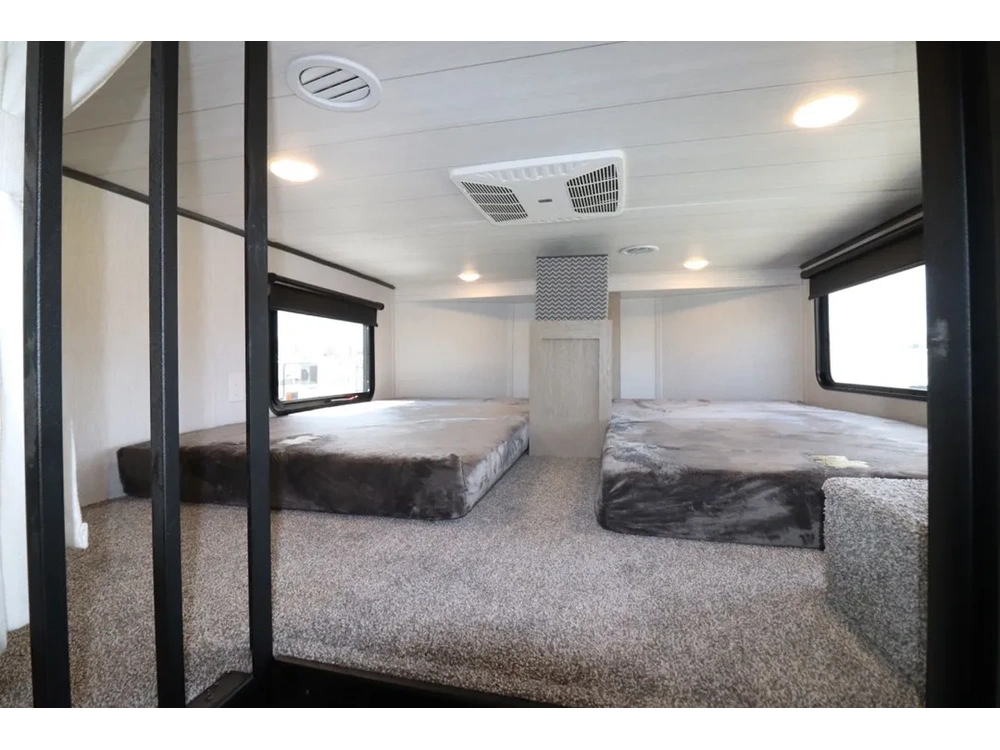 Forest River Salem Villa 44view 2024 alt