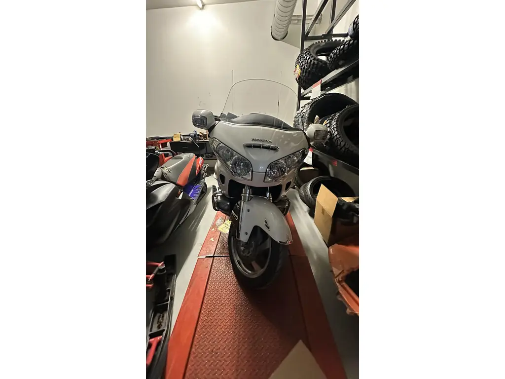 2010 Honda GOLD WING – GL1800