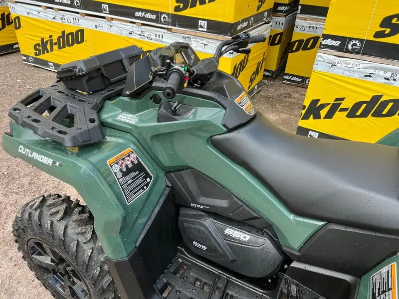 2025 Can-Am OUTLaNDER MAX 6X6 DPS 650