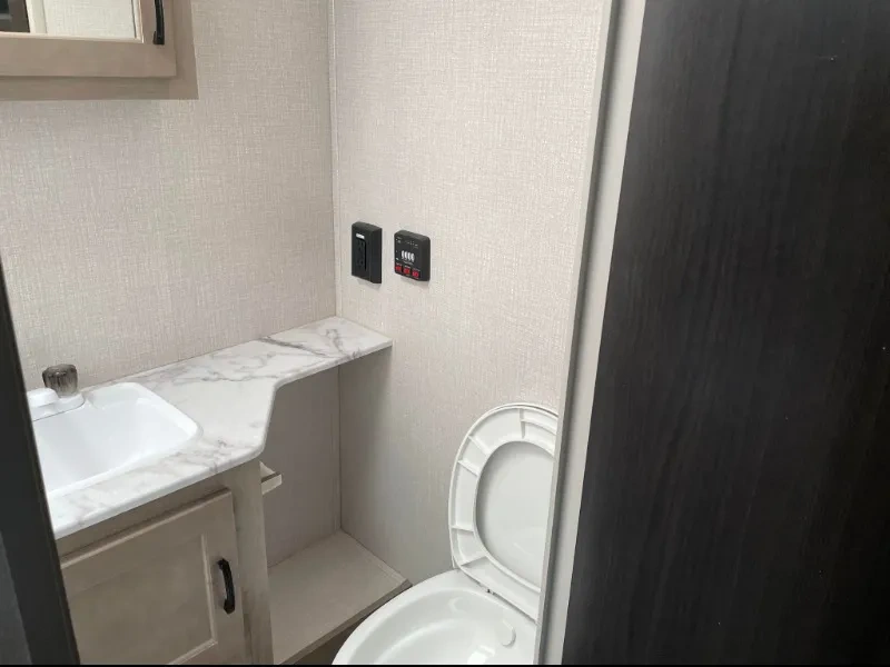 Venture Rv Sonic 211vdbx 2021 alt