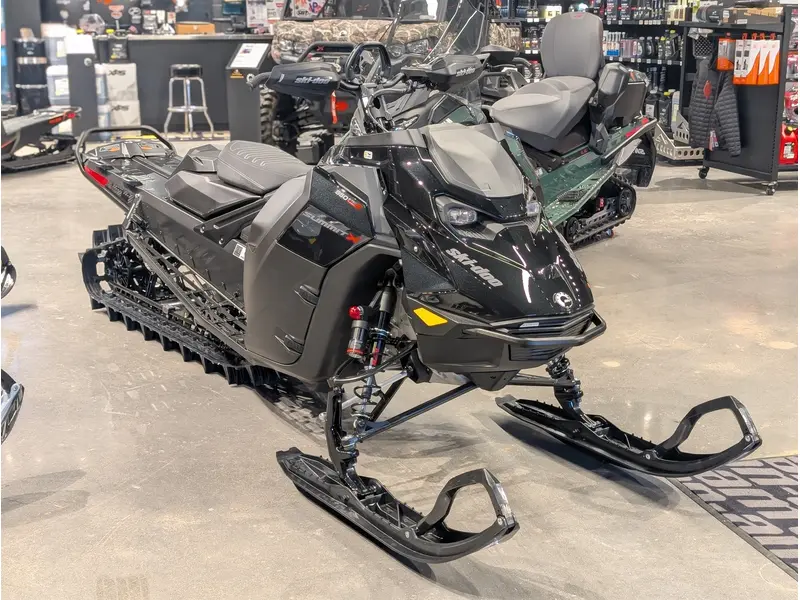 2025 Ski-Doo SUMMIT X w/ EXPERT Pkg 154 850 E-TEC Turbo R PowderMax X-Light 3.0" SHOT w/ 10.25" Touchscreen