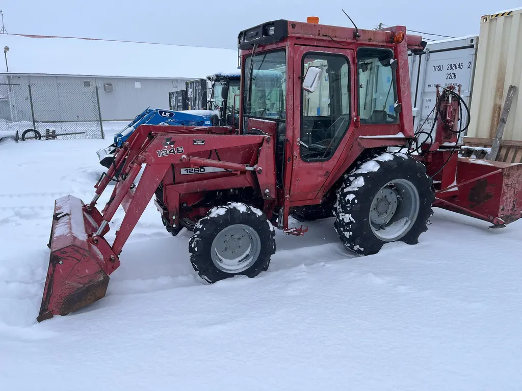 1993 Massey Ferguson 1260