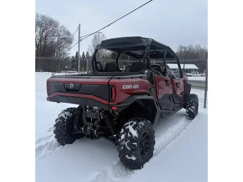 2025 Can-Am COMM MAX XT 64 1000R 6KSB