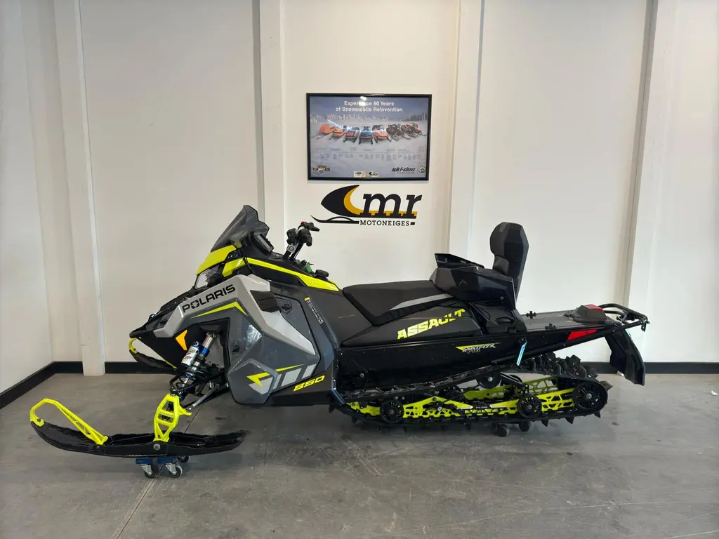 Polaris ASSAULT SWITCHBACK 2022