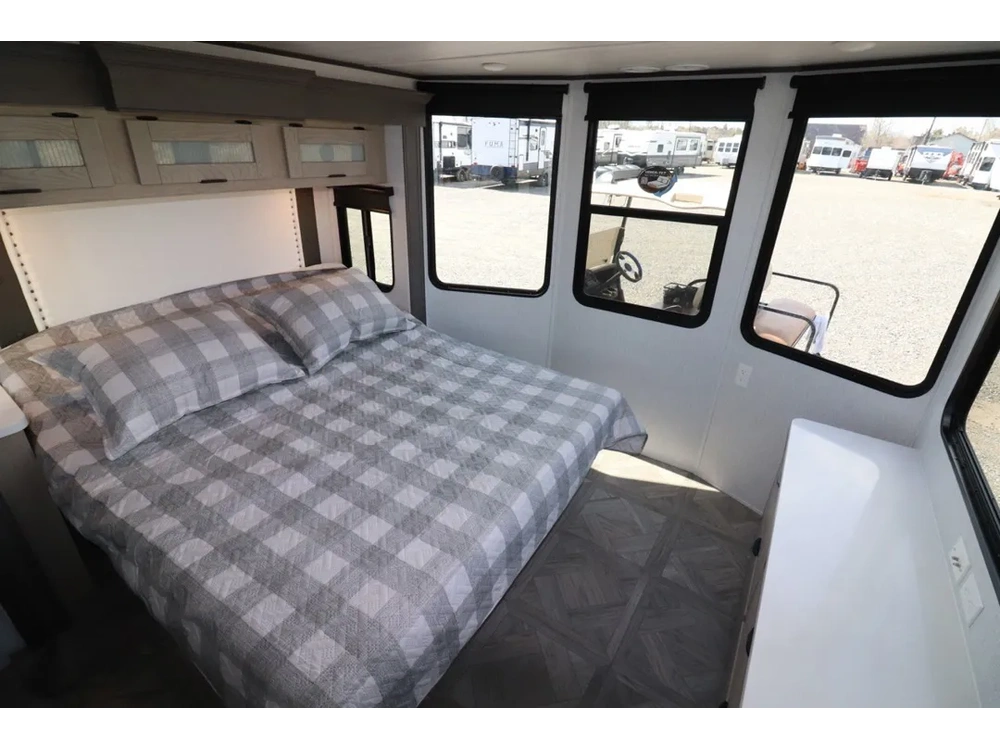 Forest River Salem Villa 44view 2024 alt