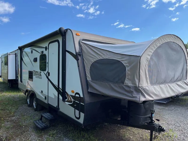 2014 Dutchmen Kodiak Hyb 216 alt