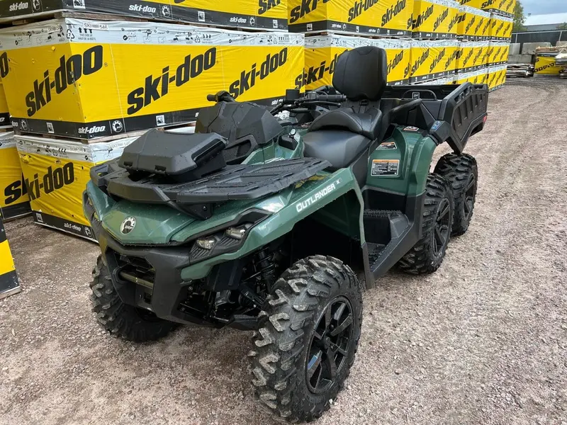 2025 Can-Am OUTLaNDER MAX 6X6 DPS 650