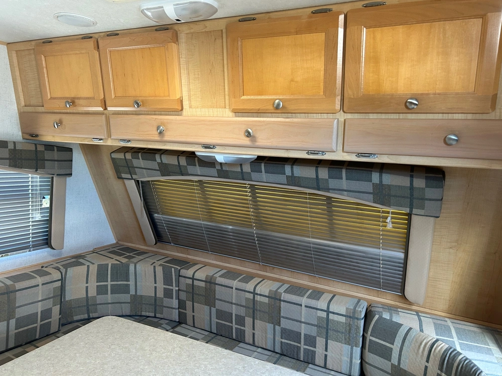 Trail-lite By R-vision Tl821 2004 alt