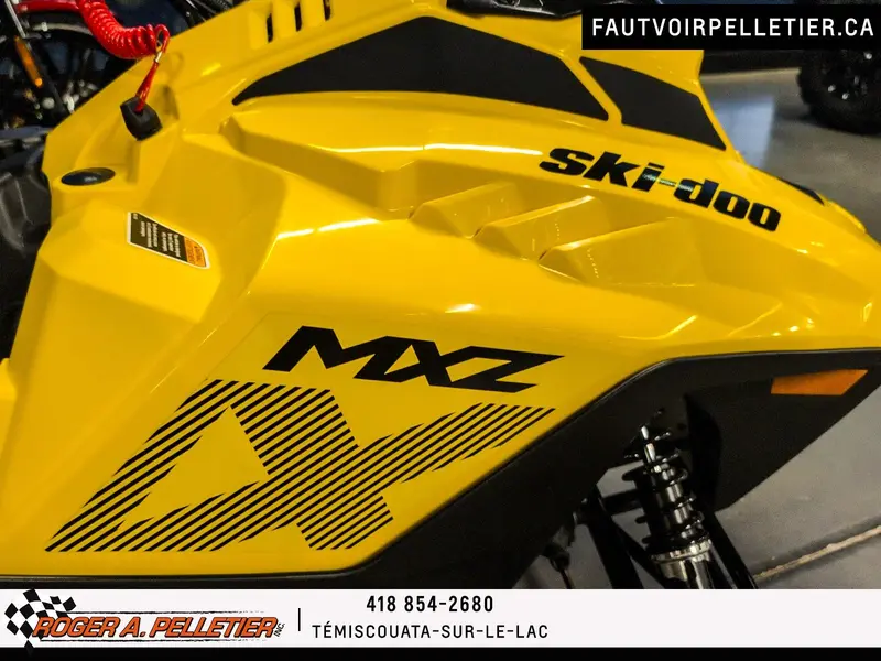 2025 Ski-Doo MXZ 200