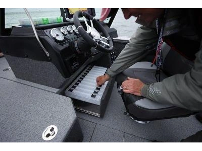 2026 Lund Boat Co 1875 Pro V Sport alt