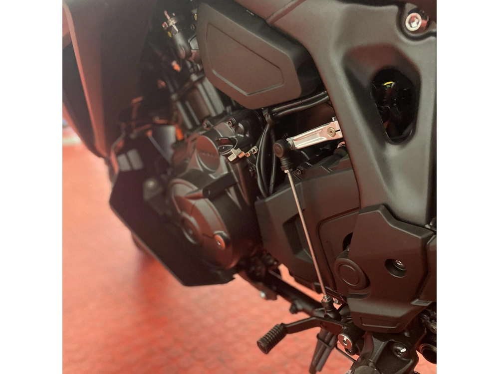 2025 Honda Nt1100 alt