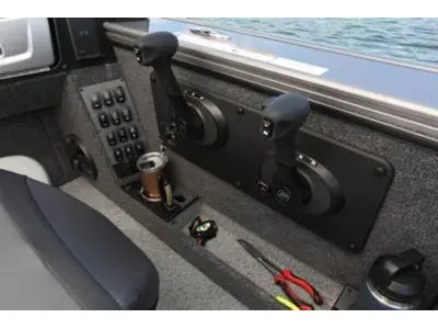 Lund Boat Co 1875 PRO V SPORT 2026