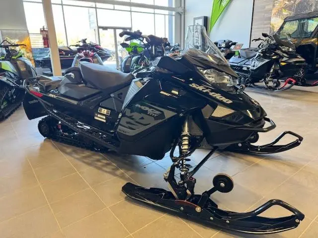 2017 SKI-DOO MXZ850