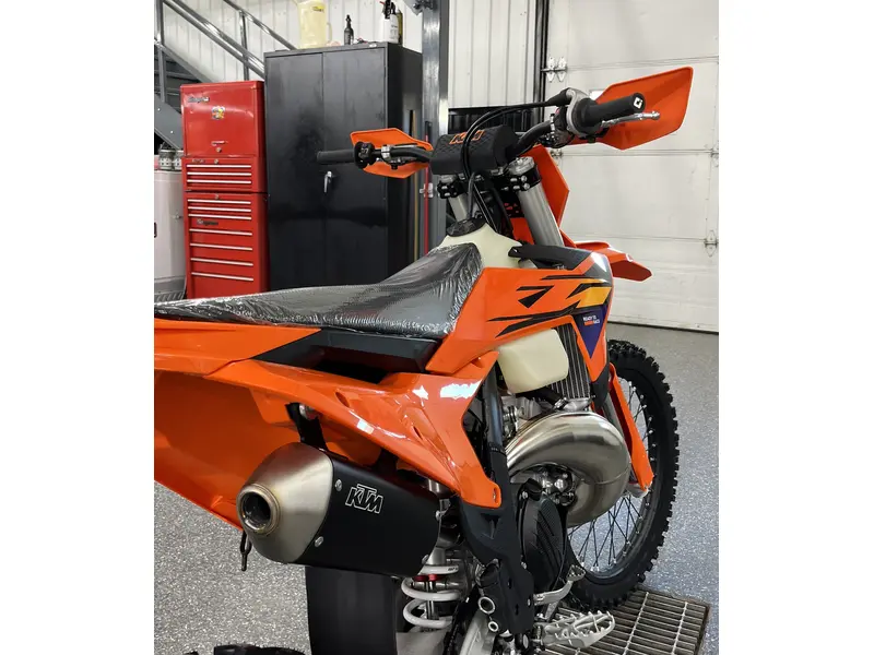 2026 KTM 300 XC thumbnail 10