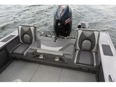 Lund Boat Co 1875 PRO V SPORT 2026