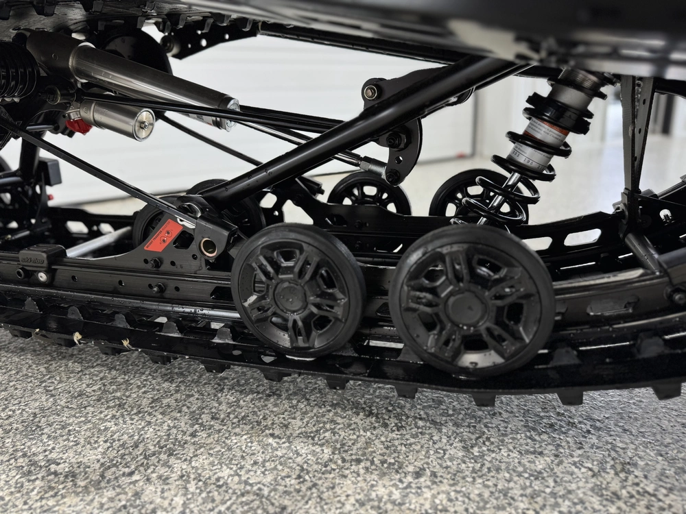 2024 Ski-doo Renegade X 900 Ace Turbo R alt