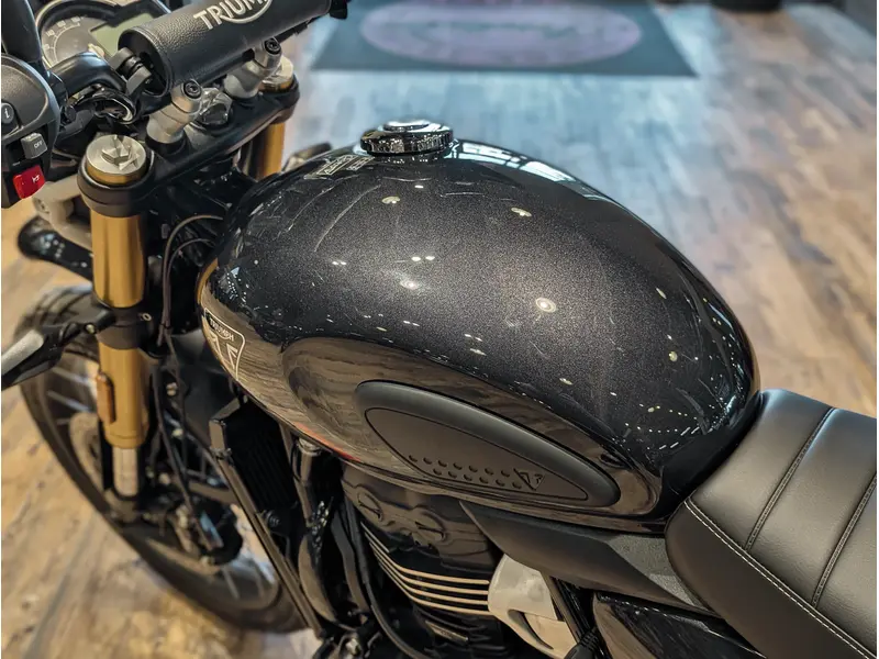 2026 Triumph Scrambler 400 XC // Storm Grey