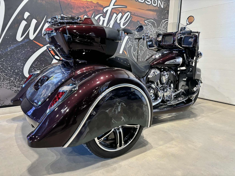 Indian Trike Roadmaster Maroon Metallic / Crimson Metallic 2022 alt