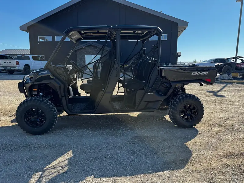 2026 Can-Am DEFENDER MAX XT HD11