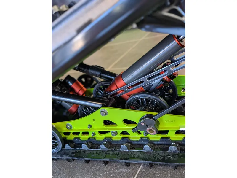 2026 Polaris 850 INDY VR1 137 DYNAMIX EDITION Snowmobile - (ski-doo - bombardier)