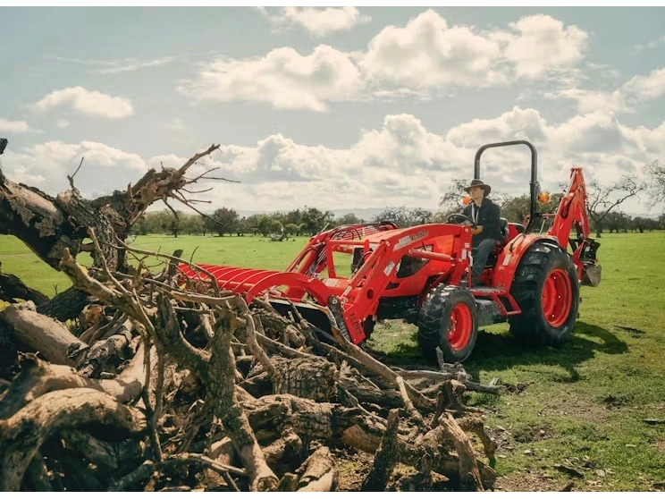 2024 Kioti Dk4220se R14 alt