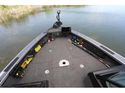 Lund Boat Co 1875 PRO V SPORT 2026