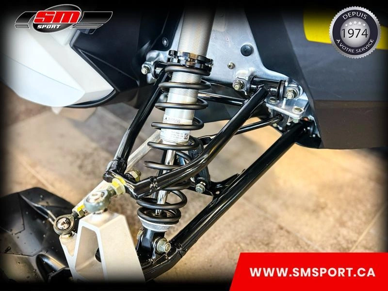 Polaris 550 Voyageur 155 Es 2025 alt