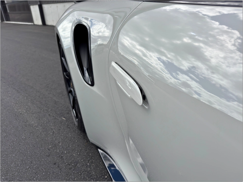 2021 Porsche 911 Turbo S alt