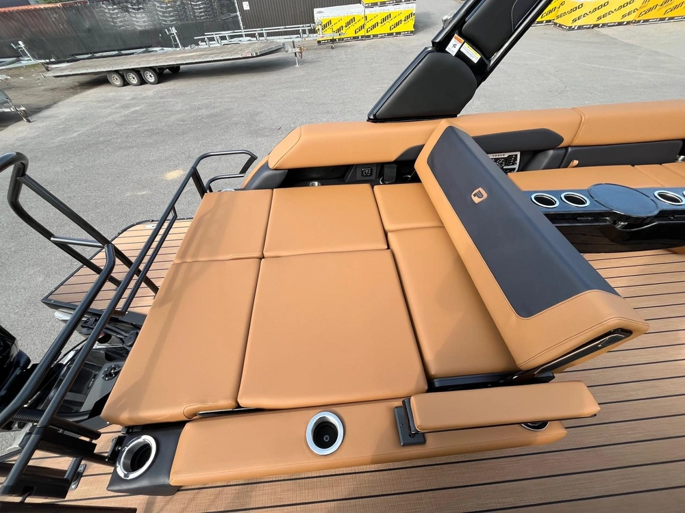 Princecraft Vogue 27 Rl 500 Racing( Rabais 67 000$ ) 2025 alt