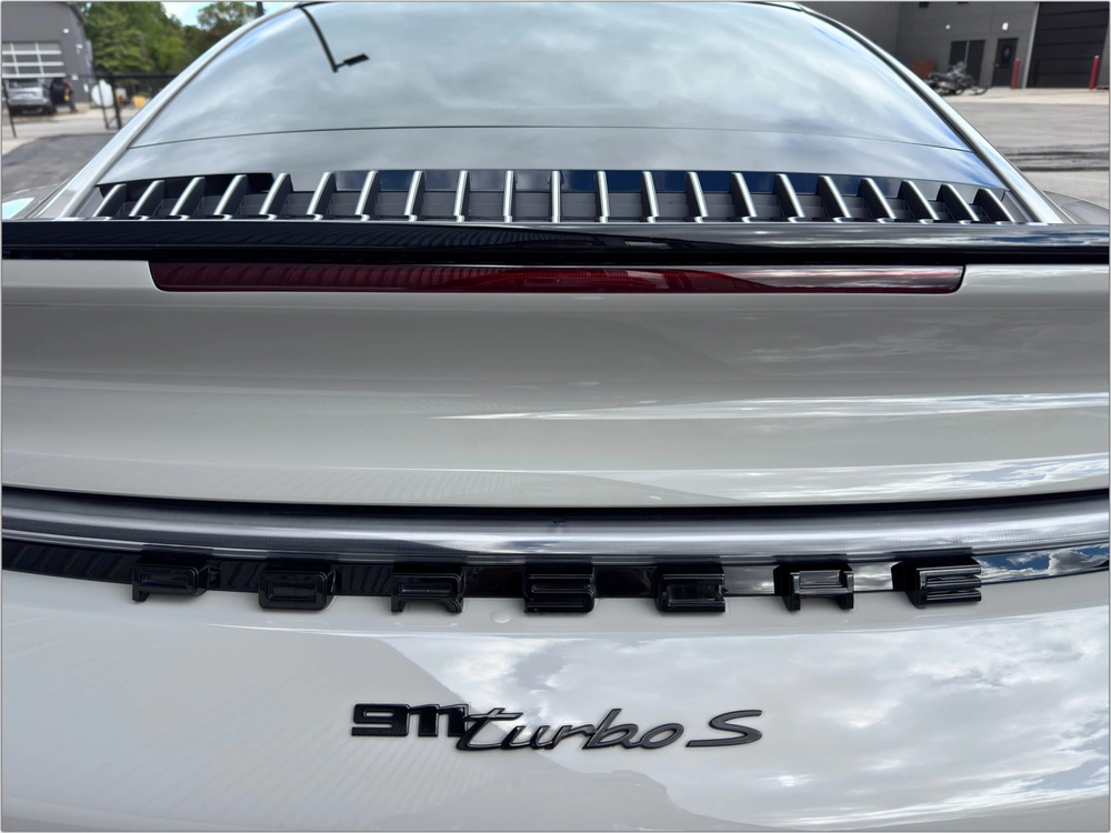 2021 Porsche 911 Turbo S alt