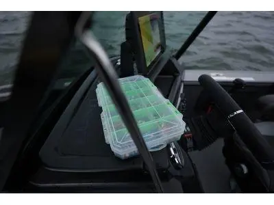 Lund Boat Co 1875 PRO V SPORT 2026