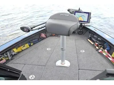 Lund Boat Co 1875 PRO V SPORT 2026