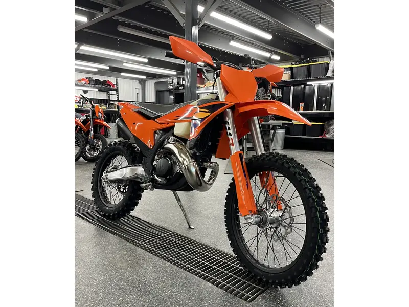 2026 KTM 300 XC thumbnail 9