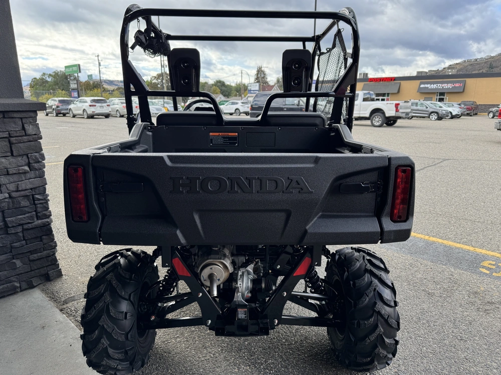 2025 Honda Pioneer 700 Deluxe alt