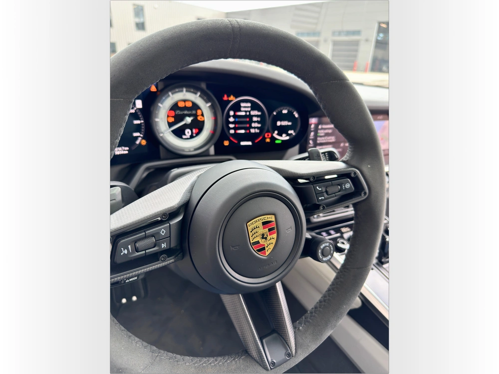 2021 Porsche 911 Turbo S alt