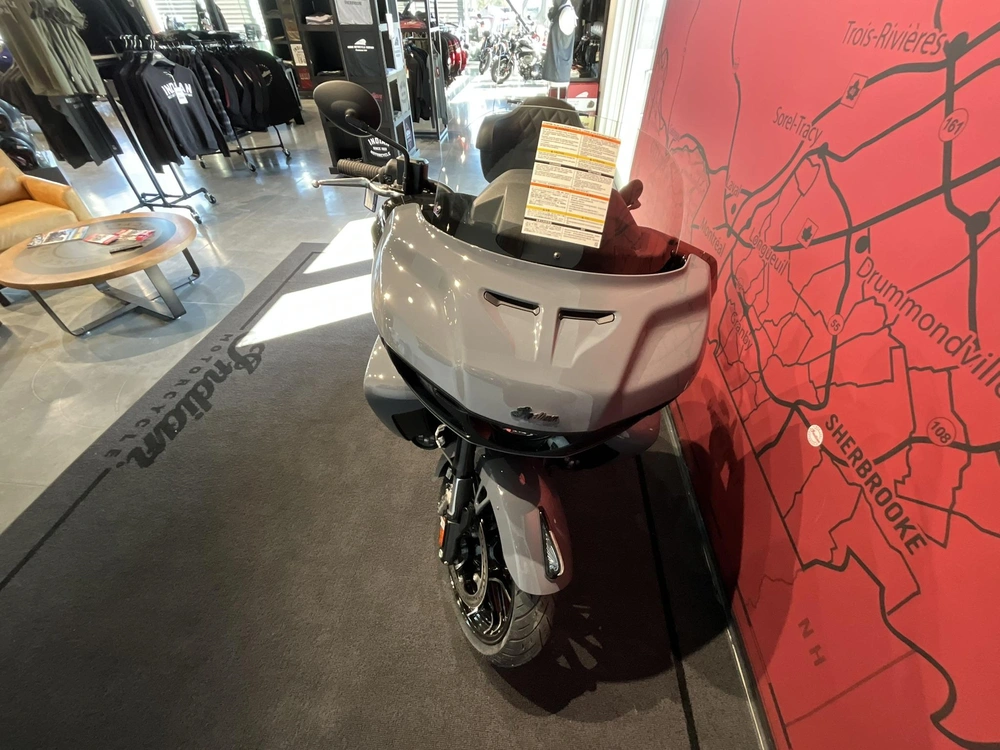2024 Indian Motorcycle Pursuit Dark Horse With Powerband Audio Package alt