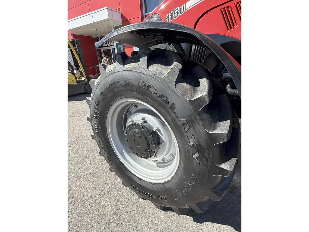 Case IH Farmall 115U 2015