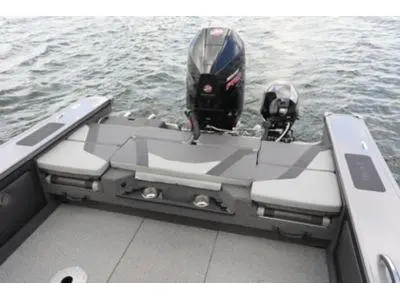 Lund Boat Co 1875 PRO V SPORT 2026