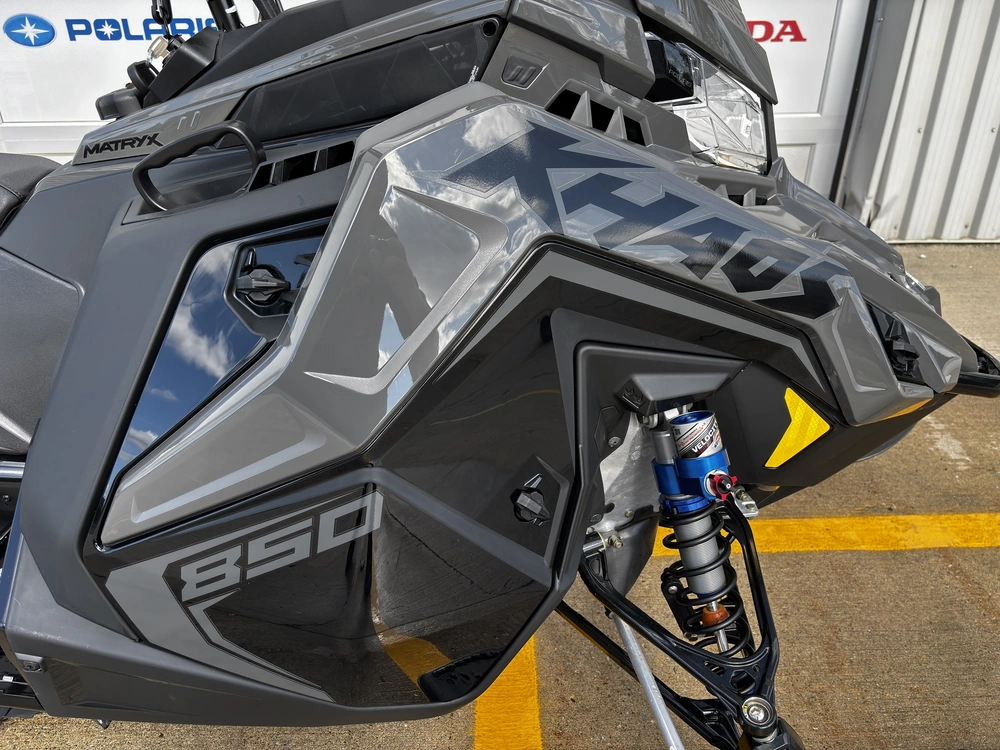 2025 Polaris 850 Rmk Khaos 155 alt