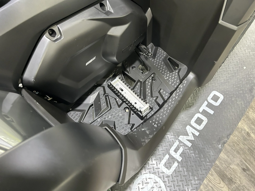 2025 Cfmoto Cforce 600 Touring Velocity Grey alt