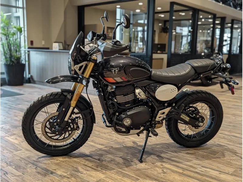 2026 Triumph Scrambler 400 XC // Storm Grey