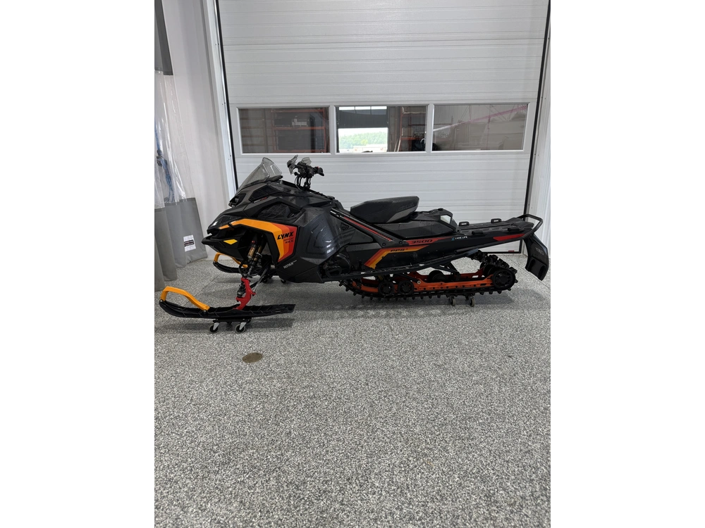 2025 Lynx Rave Gls 850 R alt