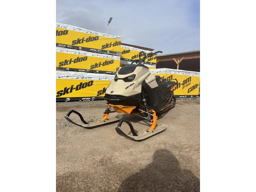 2024 Ski-Doo Summit Edge 850 154 3″ Jaws