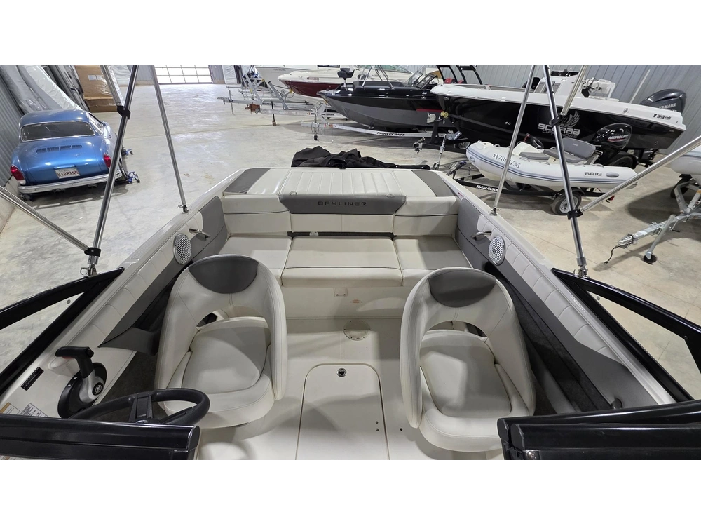 Bayliner 185 2016 alt