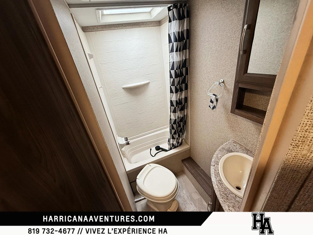 Apex 245bhs 2018 alt