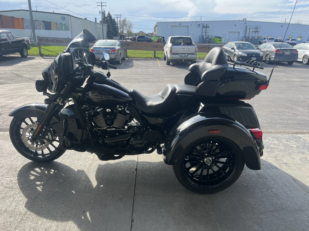 2025 Harley-davidson Tri Glide Ultra alt