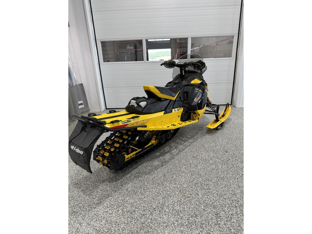 2025 Ski-doo Mxz X-rs W/ Competition Pkg 850 E-tec Turbo R Ripsaw Ii 2-ply 1.25" Shot W/ 10.25" Touchscreen alt