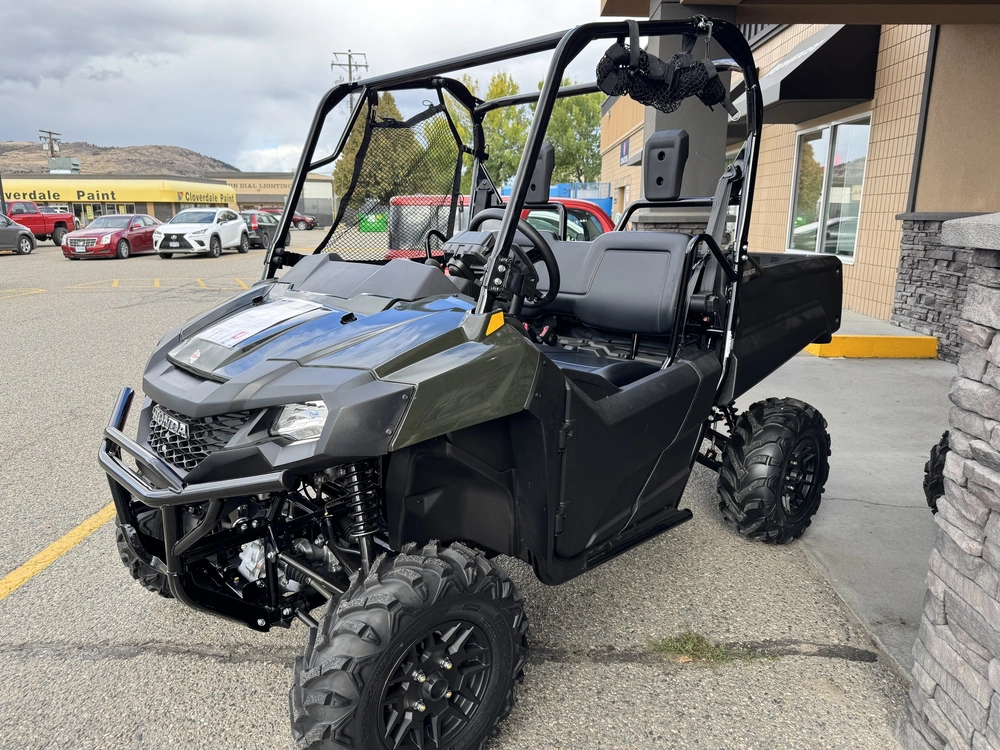 2025 Honda Pioneer 700 Deluxe alt