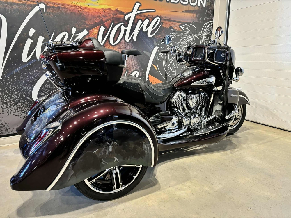 Indian Trike Roadmaster Maroon Metallic / Crimson Metallic 2022 alt
