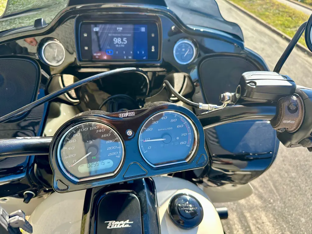 Harley-Davidson FLTRXST Road GlideFLTRXST 2023